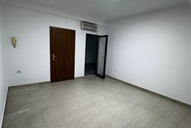 Business Property for Rent 3+1 in Tirana - 1,500 Euro