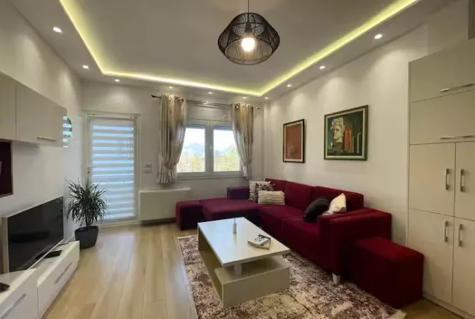 Shtepi me qera 2+1 ne Tirane - 800 Euro