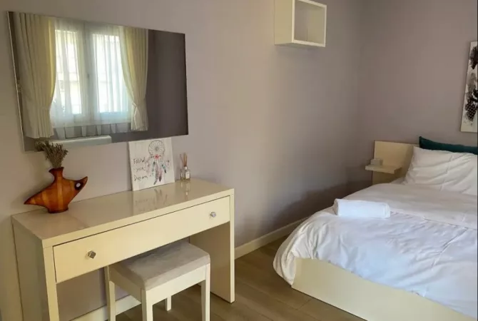 Shtepi me qera 2+1 ne Tirane - 800 Euro