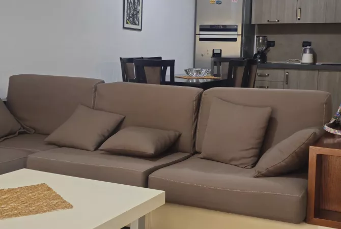 Shtepi me qera 2+1 ne Tirane - 1,000 Euro