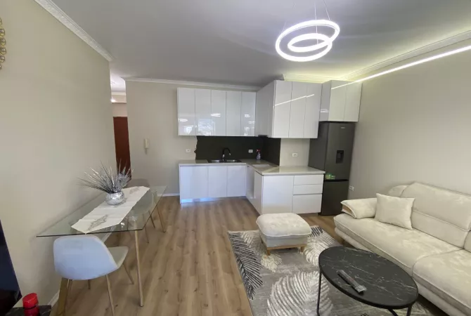Shtepi me qera 1+1 ne Tirane - 700 Euro