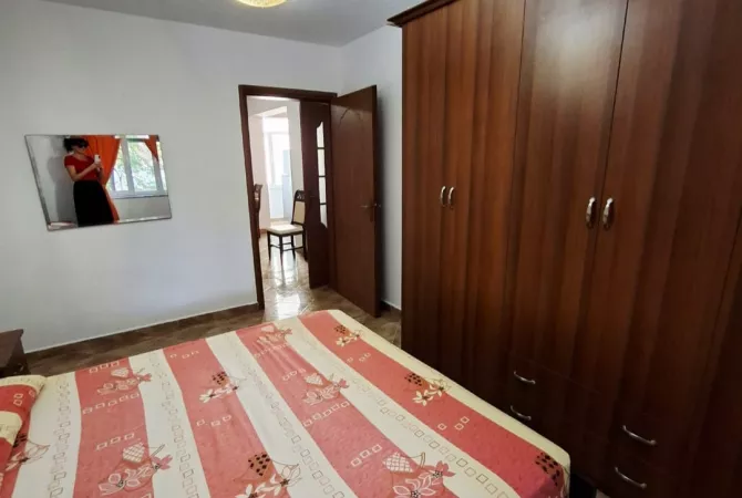 Shtepi me qera Apartament ne Tirane, 1+1, Mobilimi E mobiluar, Pagesa 500  Euro.