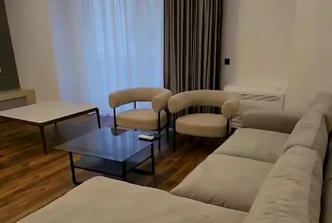 Shtepi me qera 3+1 ne Tirane - 3,200 Euro