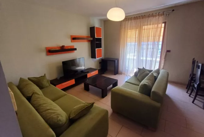 Shtepi me qera 2+1 ne Tirane - 650 Euro