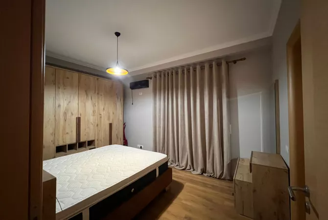 Shtepi me qera 2+1 ne Tirane - 900 Euro