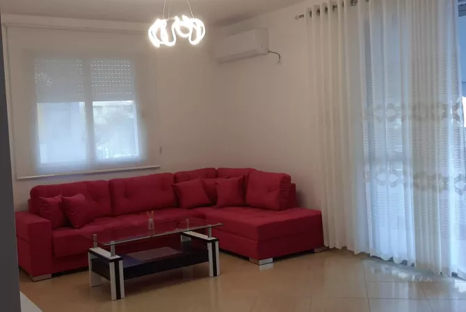 Shtepi me qera 1+1 ne Vlore - 450 Euro