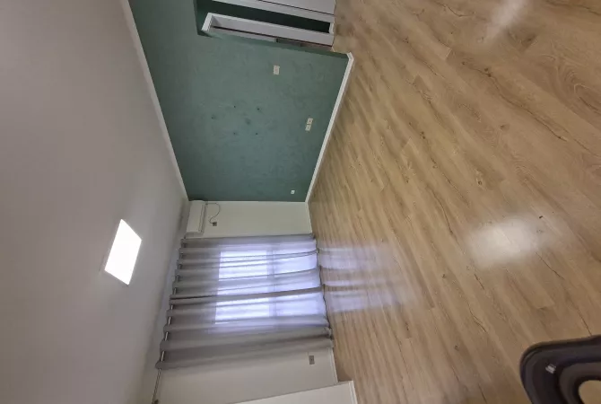 Ambient biznesi me qera 3+1 ne Tirane - 800 Euro
