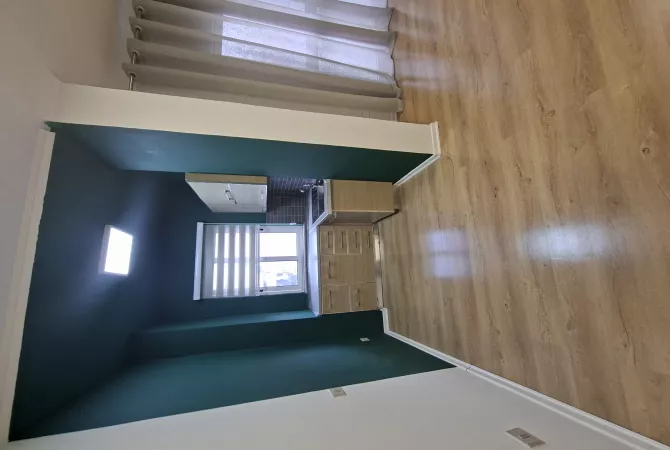 AMBIENT 1+1 ME QIRA PER ZYRA SHESHI WILLSON