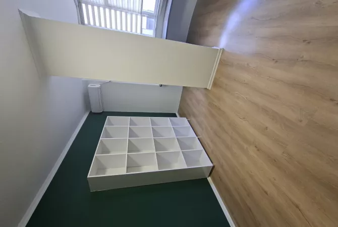 AMBIENT 1+1 ME QIRA PER ZYRA SHESHI WILLSON