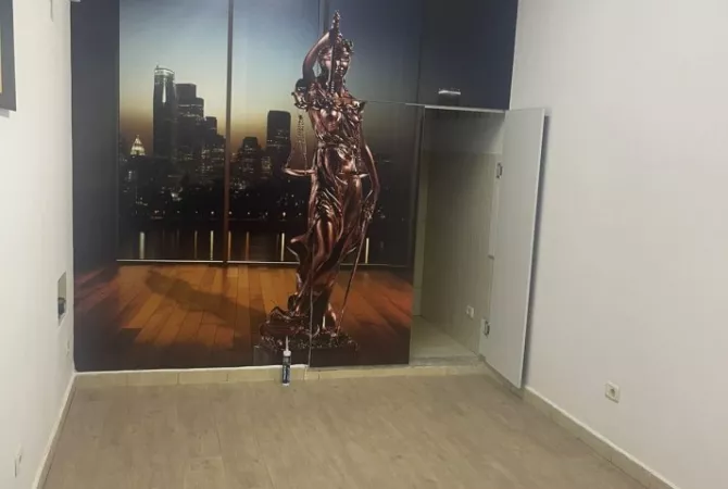 Ambient biznesi me qera 3+1 ne Tirane - 370 Euro