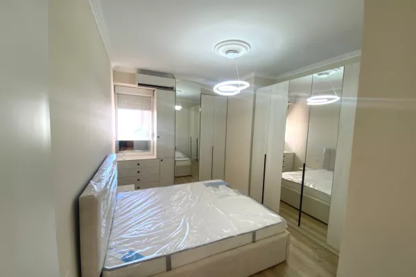 Shtepi me qera Apartament ne Tirane, 1+1, Mobilimi E mobiluar, Pagesa 650  Euro.