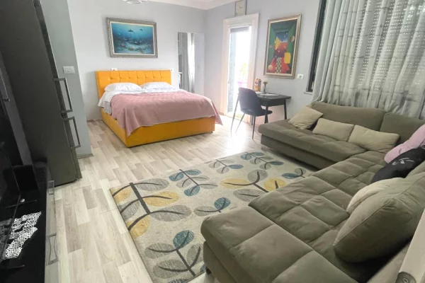 Shtepi me qera Garsoniere ne Tirane - 510 Euro