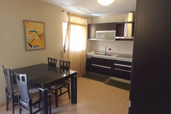 Shtepi me qera 2+1 ne Tirane - 650 Euro