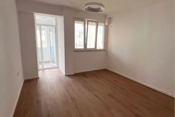 Shtepi ne shitje 1+1 ne Tirane - 102,000 Euro