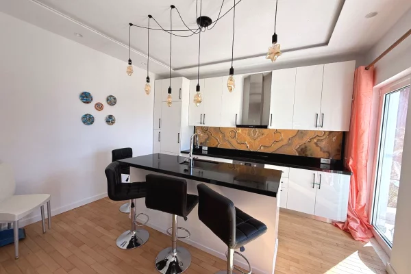 Shtepi ne shitje 5+1 ne Tirane - 599,000 Euro