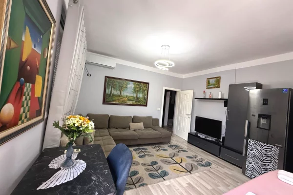 Shtepi me qera Garsoniere ne Tirane - 50,000 Leke