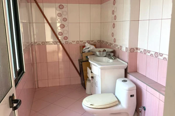 Shtepi ne shitje Apartament ne Tirane, 4+1, Mobilimi Bosh, pa mobiluar, Pagesa 350,000  Euro.