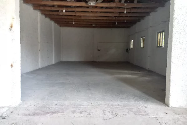 Ambient biznesi ne shitje 4+1 ne Tirane - 365,000 Euro