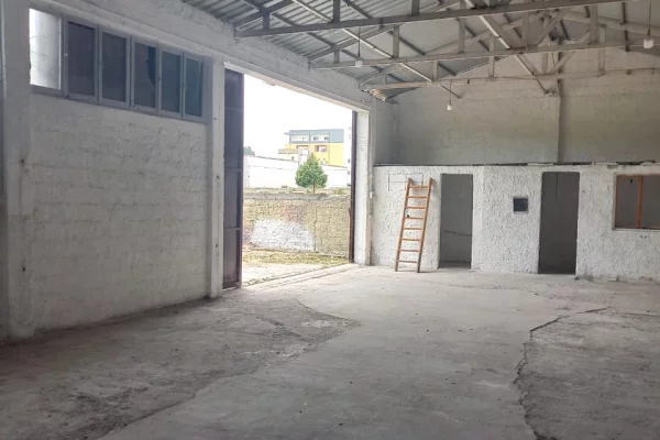 Ambient biznesi ne shitje 4+1 ne Tirane - 365,000 Euro