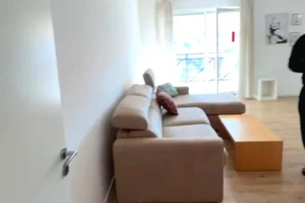 Shtepi me qera 2+1 ne Tirane - 800 Euro