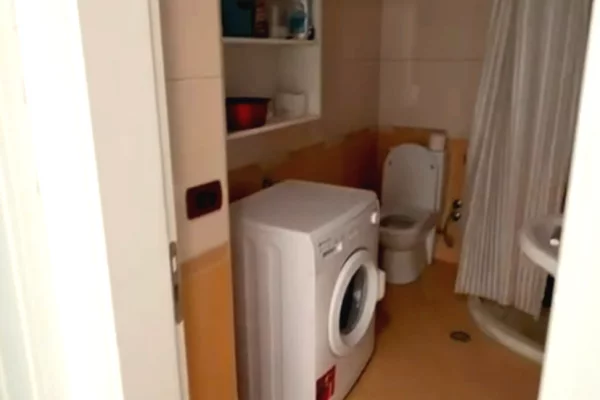 Shtepi me qera Apartament ne Tirane, 2+1, Mobilimi E mobiluar, Pagesa 800  Euro.