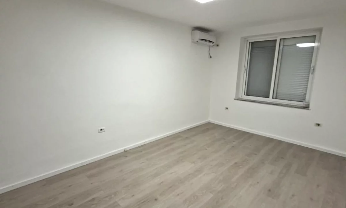 AMMBIENT ZYRE ME QIRA 📍URA VASIL SHANTO 