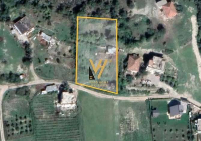 Truall ose Toke ne Tirane - 125,000 Euro