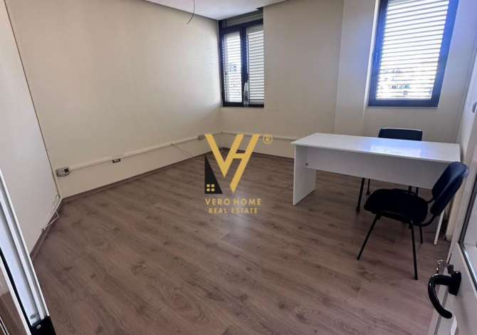 Ambient biznesi me qera 3+1 ne Tirane - 1,250 Euro