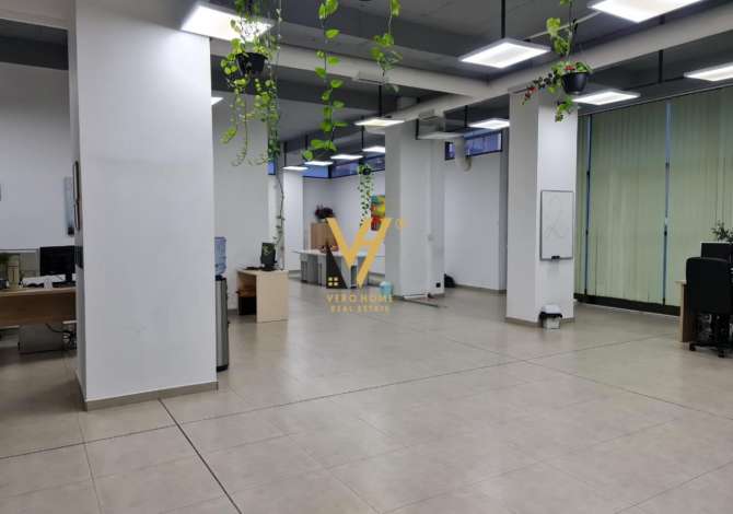 SHITET AMBIENT KOMERCIAL 460 M2 TE KOMUNA E PARISIT 1.840.000 EURO