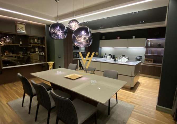 Shtepi me qera 3+1 ne Tirane - 2,500 Euro