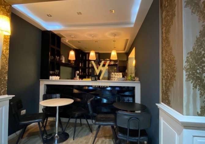 JEPET BAR-RESTORANT 120 M2 ME QERA TE BLLOKU 2.000 EURO