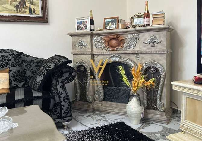 Shtepi ne shitje Shtepi Private ne Fier, 5+1, Mobilimi E mobiluar, Pagesa 200,000  Euro.