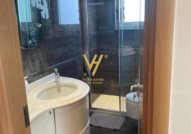 Shtepi me qera 2+1 ne Tirane - 2,000 Euro