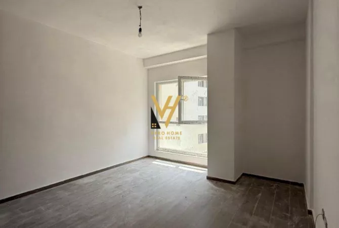 Ambjent biznesi me qera 3+1 ne Tirane - 450 Euro