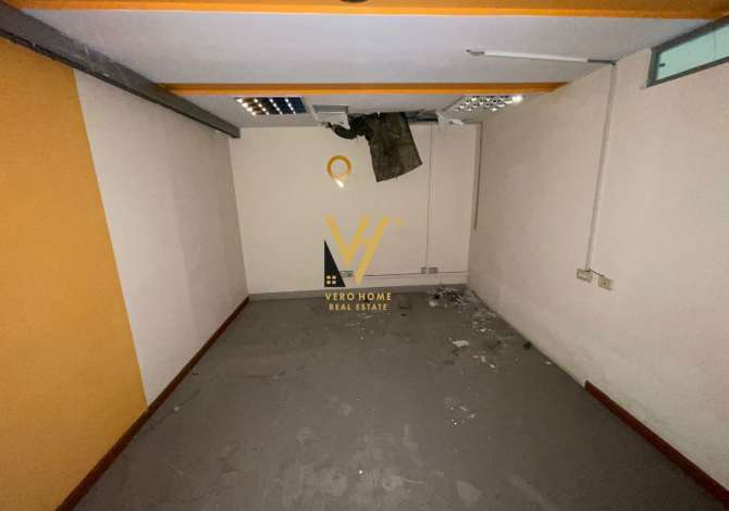 JEPET AMBJENT BIZNESI 350 M2 ME QERA TE ISH BLLOKU 2.500 EURO