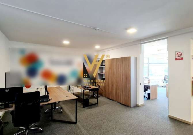 JEPET ZYRE 290 M2 ME QERA NE QENDER TE TIRANES 2.200 EURO