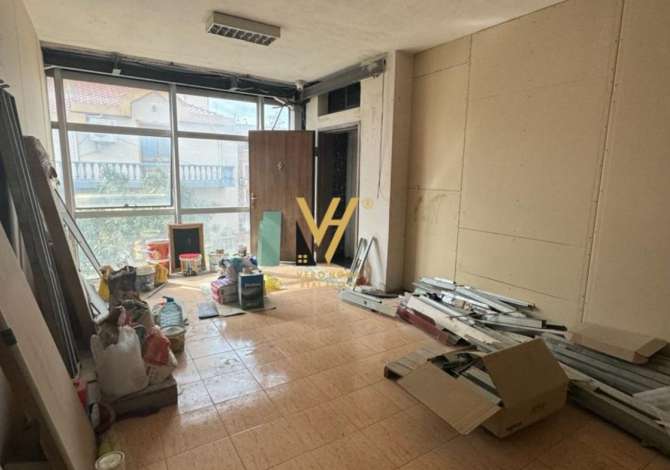 Ambient biznesi me qera 3+1 ne Tirane - 1,800 Euro