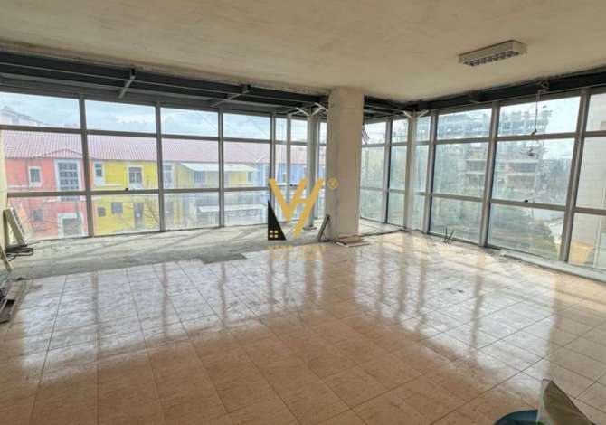 Ambient biznesi me qera 3+1 ne Tirane - 1,800 Euro