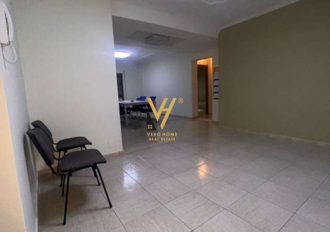 Ambient biznesi me qera 3+1 ne Tirane - 1,500 Euro