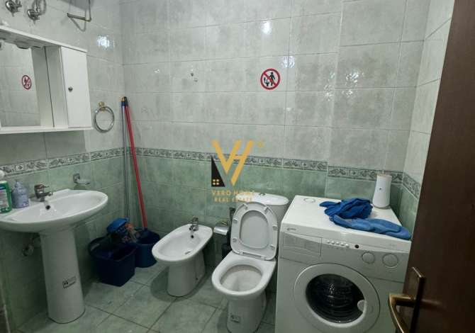 JEPET ZYRE 160 M2 ME QERA TEK BULEVARDI ZOGU I PARE 900 EURO