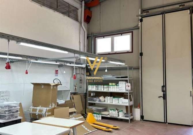 Ambiente Commerciale in Vendita 4+1 a Fier - 300,000 Euro
