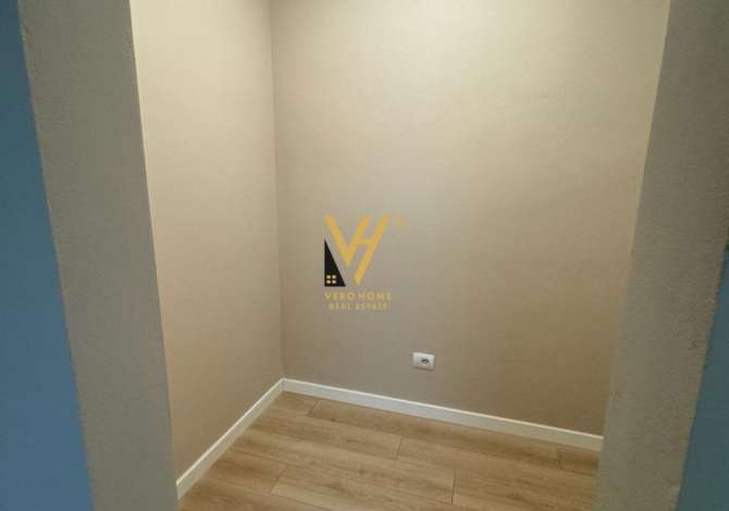 Ambient biznesi me qera 3+1 ne Tirane - 1,400 Euro