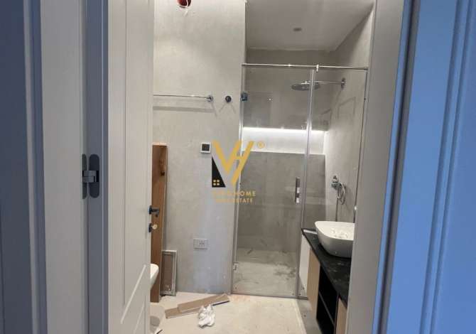  JEPET ZYRE 115 M2 ME QERA TE KOMPLEKSI OLIMPIK 1.000 EURO