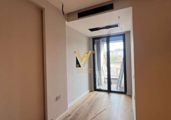  JEPET ZYRE 115 M2 ME QERA TE KOMPLEKSI OLIMPIK 1.000 EURO