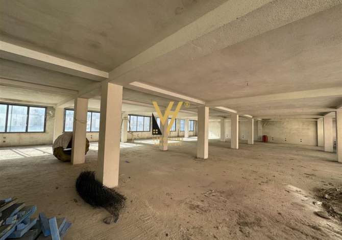 Ambient biznesi me qera 3+1 ne Tirane - 1,000 Euro