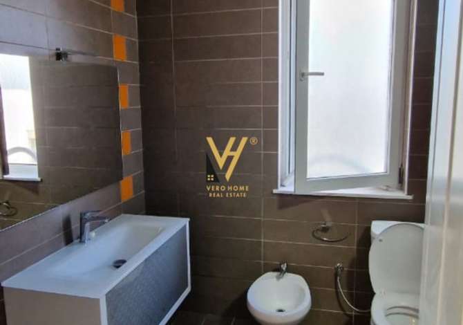 Shtepi ne shitje Apartament ne Tirane, 2+1, Mobilimi E mobiluar, Pagesa 220,000  Euro.