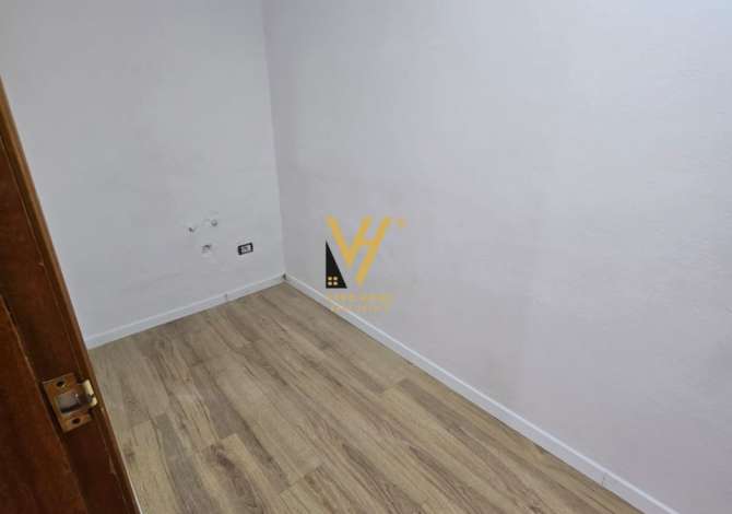 Shtepi ne shitje Apartament ne Tirane, 2+1, Mobilimi Bosh, pa mobiluar, Pagesa 138,000  Euro.