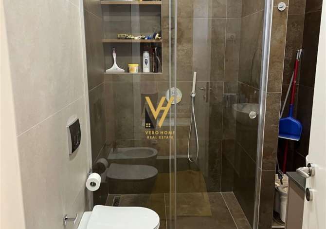 Shtepi ne shitje Apartament ne Tirane, 3+1, Mobilimi E mobiluar, Pagesa 259,000  Euro.