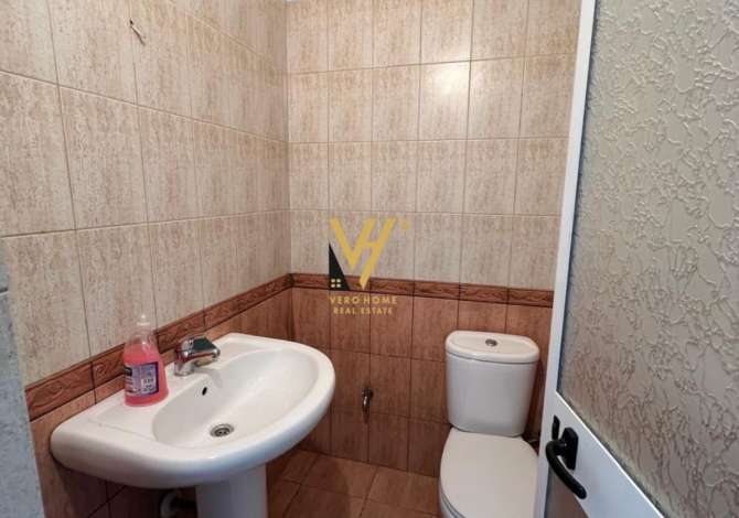 Ambient biznesi me qera 1+1 ne Tirane - 300 Euro