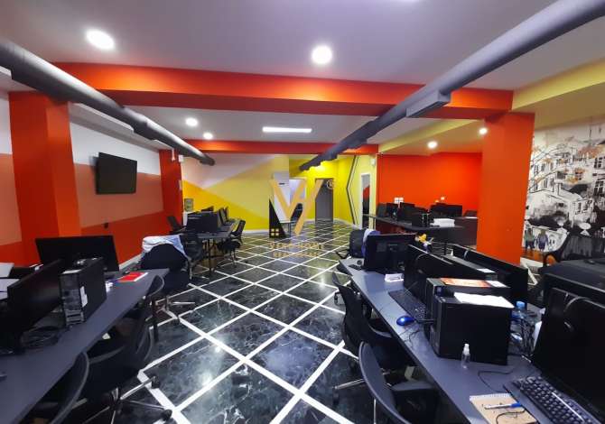 Ambient biznesi me qera 3+1 ne Tirane - 1,600 Euro